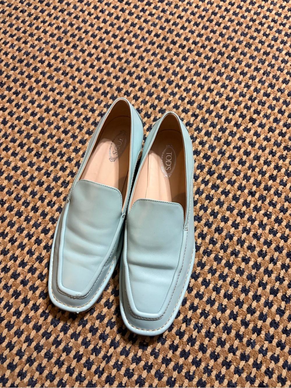 Tod’s light blue loafers flats. Size 38. Never worn!!